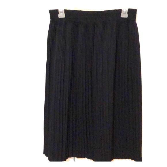 Zara Basic Collection Skirt - Picture 1 of 5